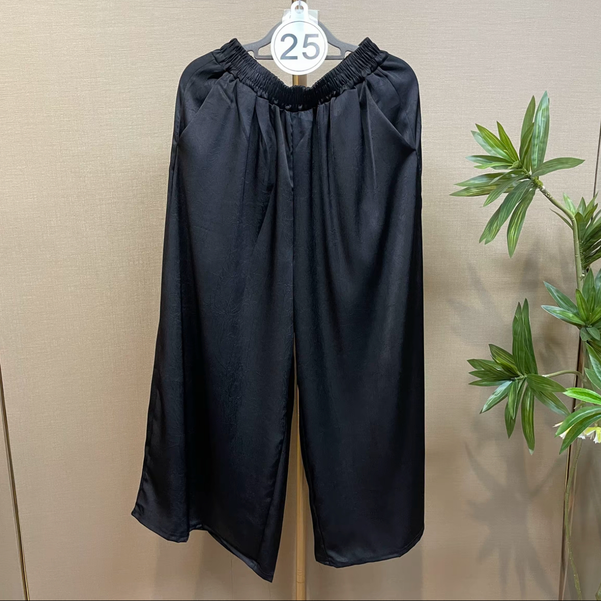 New Chinese-style cheongsam vest dress with suspender and trousers