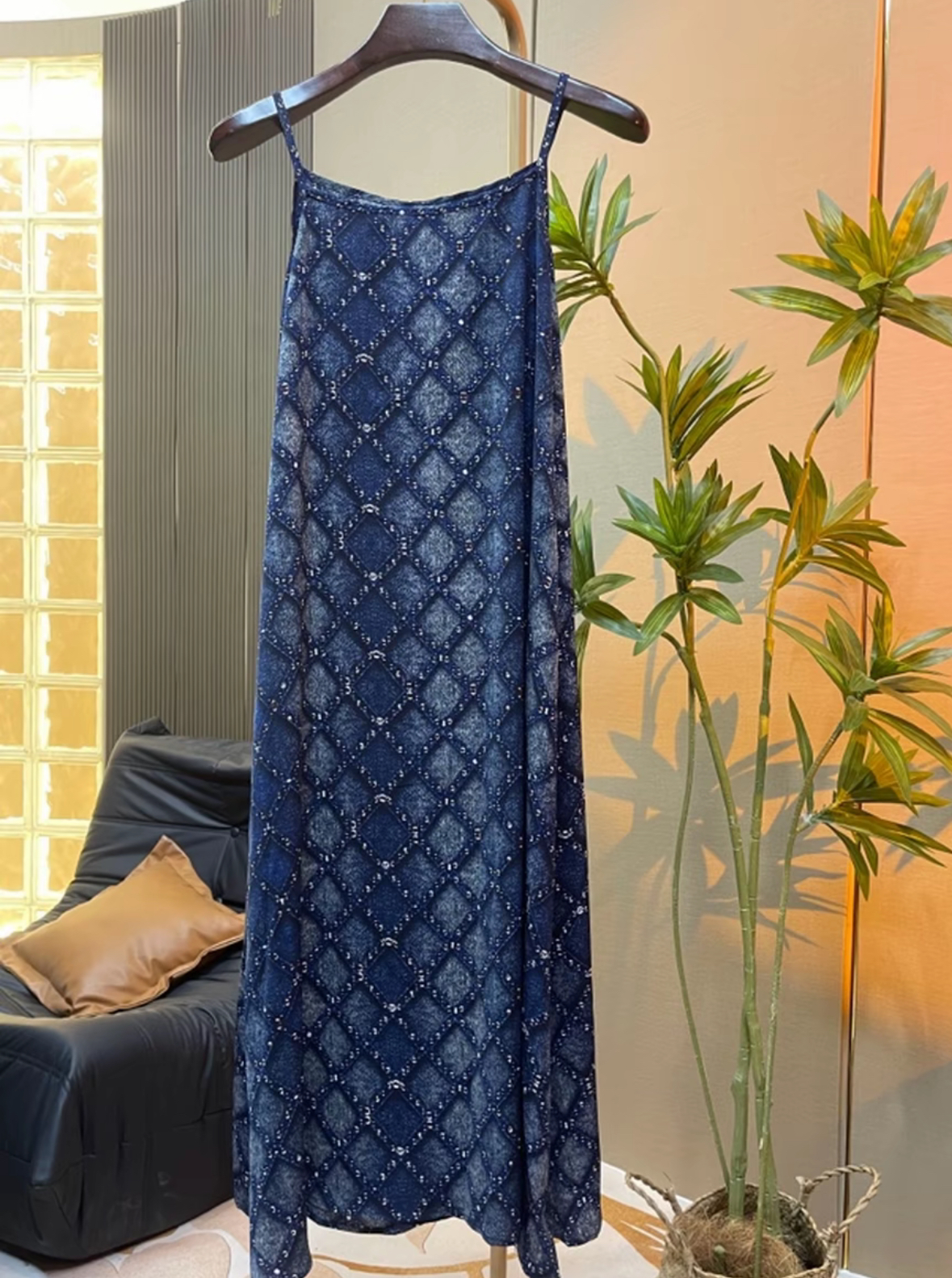 Elegant vacation long loose design slimming fashionable camisole